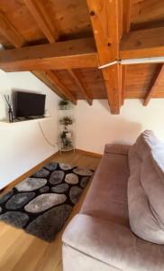 TV a/nebo společenská místnost v ubytování Casa Descanso