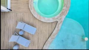 Πισίνα στο ή κοντά στο One bed Harbour and city views apartment +8 φωτογραφίες