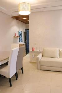 Posezení v ubytování Jolie appartement à Ifrane calme et spacieux