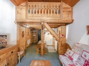 Zdjęcie z galerii obiektu Studio mezzanine style chalet avec balcon à Chamonix - FR-1-343-156 w Chamonix-Mont-Blanc