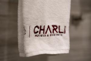Certifikát, hodnocení, plakát nebo jiný dokument vystavený v ubytování Charli Hotel Jeddah by AHS