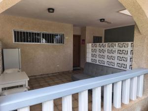Ein Balkon oder eine Terrasse in der Unterkunft Elegant and Peaceful Aparments with Pool and Garden