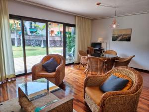 Ein Sitzbereich in der Unterkunft Elegant and Peaceful Aparments with Pool and Garden