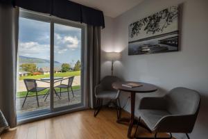 Posezení v ubytování Motel le Point de Vue