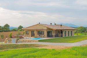Bazén v ubytovaní Villa de vacaciones con encanto El Serrat alebo v jeho blízkosti