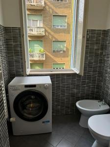 Et badeværelse på Jaky Maison Torino, Cozy & Modern Stay + 34 billeder