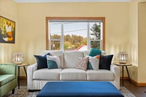 JoLee Pines, Close to Attractions, Great View的休息区
