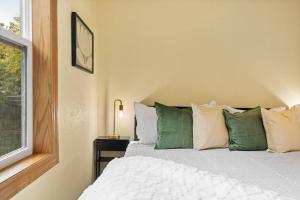 JoLee Pines, Close to Attractions, Great View客房内的一张或多张床位