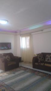 منطقة جلوس في Panoramic Sea View ZAMZM Flat miami FAMILY ONLY شقة فندقية زمزم بانورما بشاطئ ميامي - الاسكندرية صف اول مباشر علي بحر - عائلات فقط