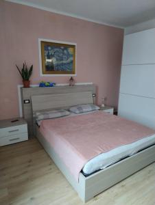 Ένα ή περισσότερα κρεβάτια σε δωμάτιο στο Urban Chic Apartament