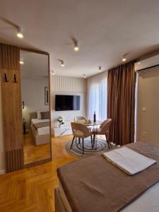 Postel nebo postele na pokoji v ubytování Luxury Apartments Stefano - Premium