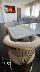 エヴルーにあるLe Diamant Normand Evreuxのギャラリーの写真