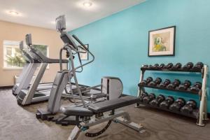 Fitness centrum a/nebo fitness zařízení v ubytování Fairfield Inn & Suites by Marriott Norman