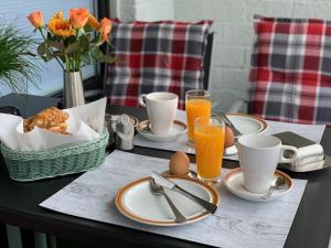 Pilihan sarapan tersedia untuk tetamu di Köhnke 7 Comfortable holiday residence