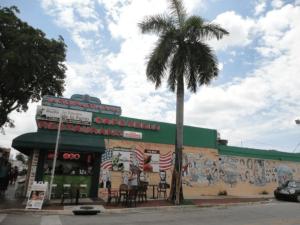 Fotografie z fotogalerie ubytování B3 Best Value on Private Bedroom with Private Bathroom in Little Havana, Miami v Miami