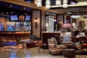 Area soggiorno di Renaissance Phoenix Downtown Hotel
