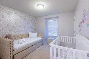 Foto dalla galleria di Cozy 5 Bed, wonderful clubhouse, Close to Disney a Kissimmee