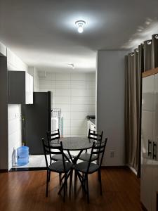 Kuchyň nebo kuchyňský kout v ubytování Apartamento304