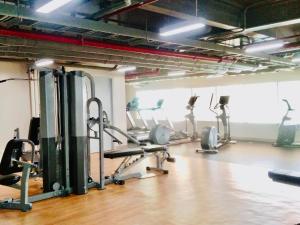 Γυμναστήριο ή/και όργανα γυμναστικής στο Sarinas Place Mesavirre Garden Residences