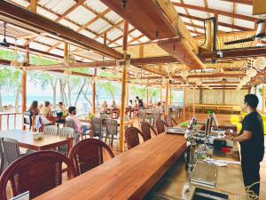 Restaurace v ubytování Onederz Koh Rong