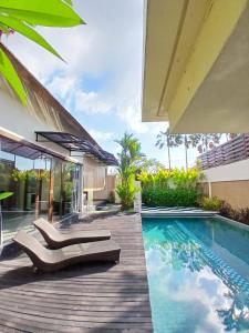 Swimmingpoolen hos eller tæt på Villa Putri in Seminyak Bali