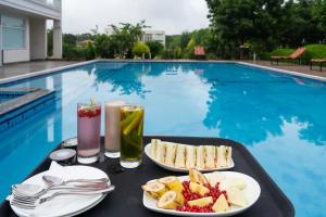 Bazén v ubytování Corbett The Regnum Resort nebo v jeho okolí