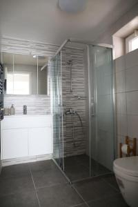 Ένα μπάνιο στο YFN Urla Seaside House +34 φωτογραφίες