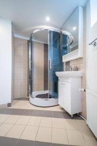 Ένα μπάνιο στο Dzirnavu central Apartament