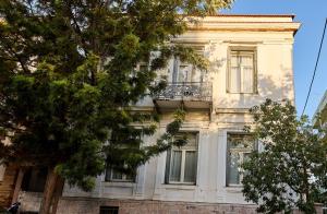 The building in which the holiday home is located
