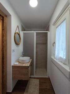 Ένα μπάνιο στο La Casa Di Sabi