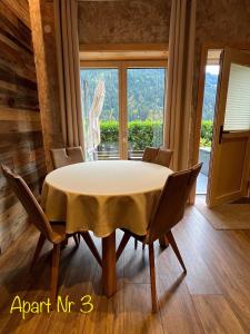 Fotografie z fotogalerie ubytování Alpenburg Bergparadies Apartments v destinaci Wald am Arlberg