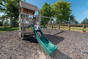 Legeområdet for børn på Martinborough TOP 10 Holiday Park