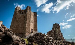 Φωτογραφία από το άλμπουμ του Little House On The Hill Walks Castle Restaurants 2 mins away σε Conisbrough