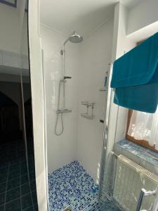 Kopalnica v nastanitvi Apartment mit Sauna im Wienerwald - Mödling
