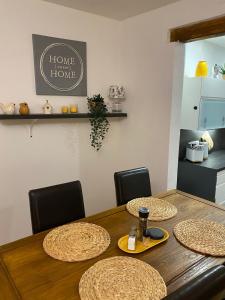 Kuhinja oz. manjša kuhinja v nastanitvi Apartment mit Sauna im Wienerwald - Mödling