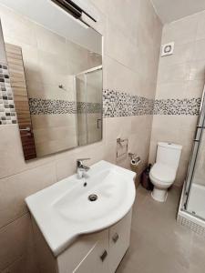 Ένα μπάνιο στο New, ultra comfy, central flat