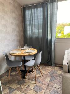 Et opholdsområde på L'Ermitage les Bains - Duplex TiCocon