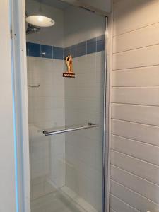 Bilik mandi di Appartement La plage +19 gambar