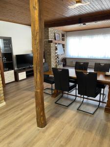 TV a/nebo společenská místnost v ubytování Gasthaus A&S - Oostende - Beach