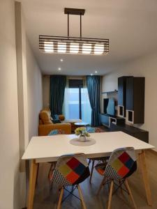 Køkken eller tekøkken på Apartment mit Pool und Parking nähe Playa del Cura, Torrevieja + 29 billeder