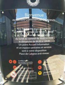 Φωτογραφία από το άλμπουμ του Van aménagé SANS SANITAIRES sur un stationnement a l'extérieur στο Μονπελιέ