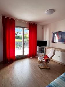 TV a/nebo společenská místnost v ubytování White House Lucia