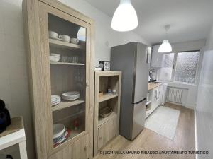Kuchnia lub aneks kuchenny w obiekcie Villa Mauro Ribadeo Apartamento Turístico