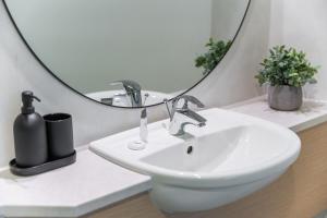 ภาพในคลังภาพของ Studio that Sleeps 4 in DIFC ในดูไบ