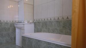 Koupelna v ubytování Quinta do Carmo house with View + 41 fotografií