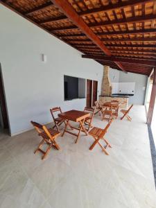 Et tv og/eller underholdning på Solaris praia, Apê amplo e aconchegante em Luís Correia PI