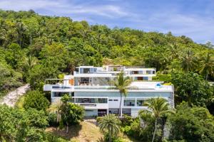 Naturlandskabet i nærheden af villaen