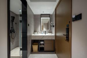 Gallery image of Atour Hotel Hangzhou Hubin Pinghai Road in Hangzhou