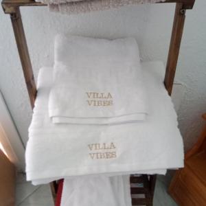 Postel nebo postele na pokoji v ubytování Vryses Crete-Village Vibes