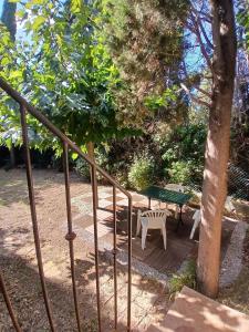 Vonkajšia záhrada v ubytovaní Maison vigneronne 8p / jardin / parking